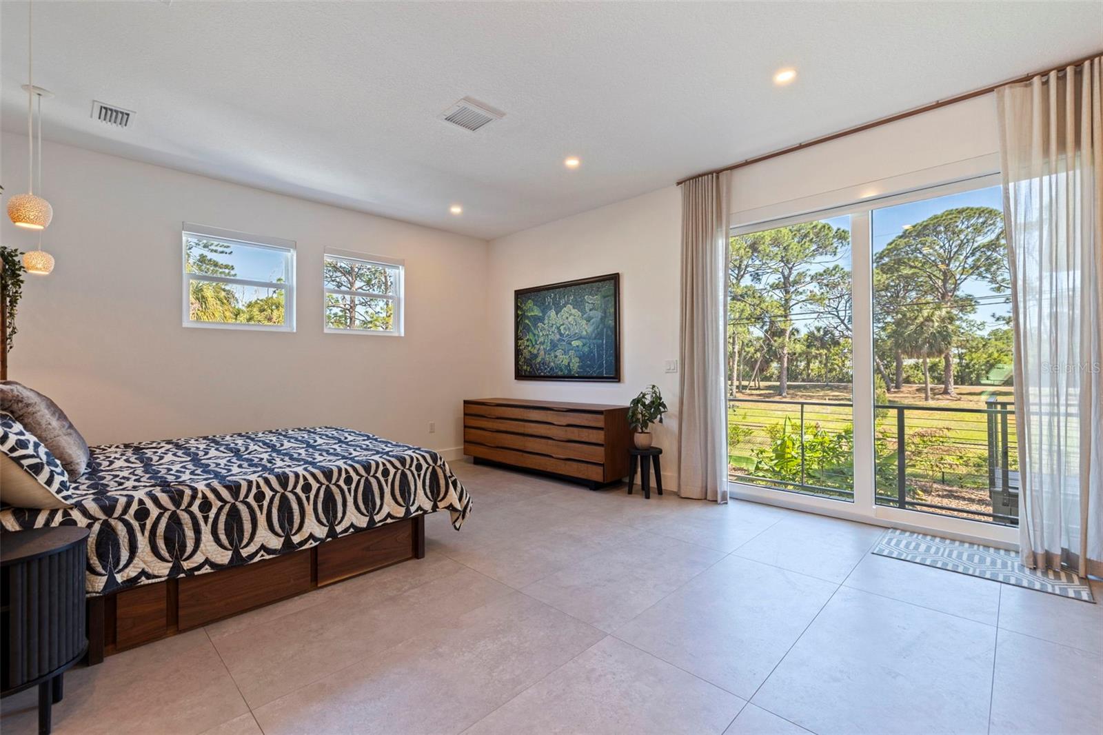 Image 23 of 63 For 322 80th Avenue Ne