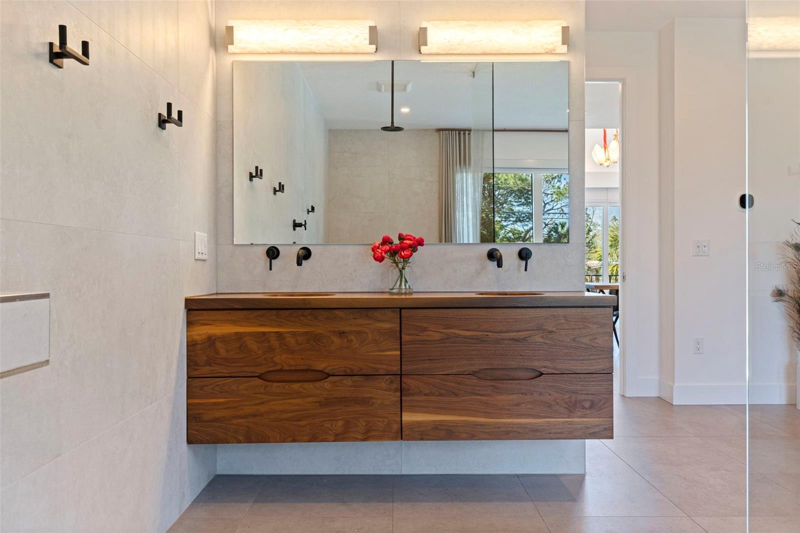 Image 27 of 63 For 322 80th Avenue Ne