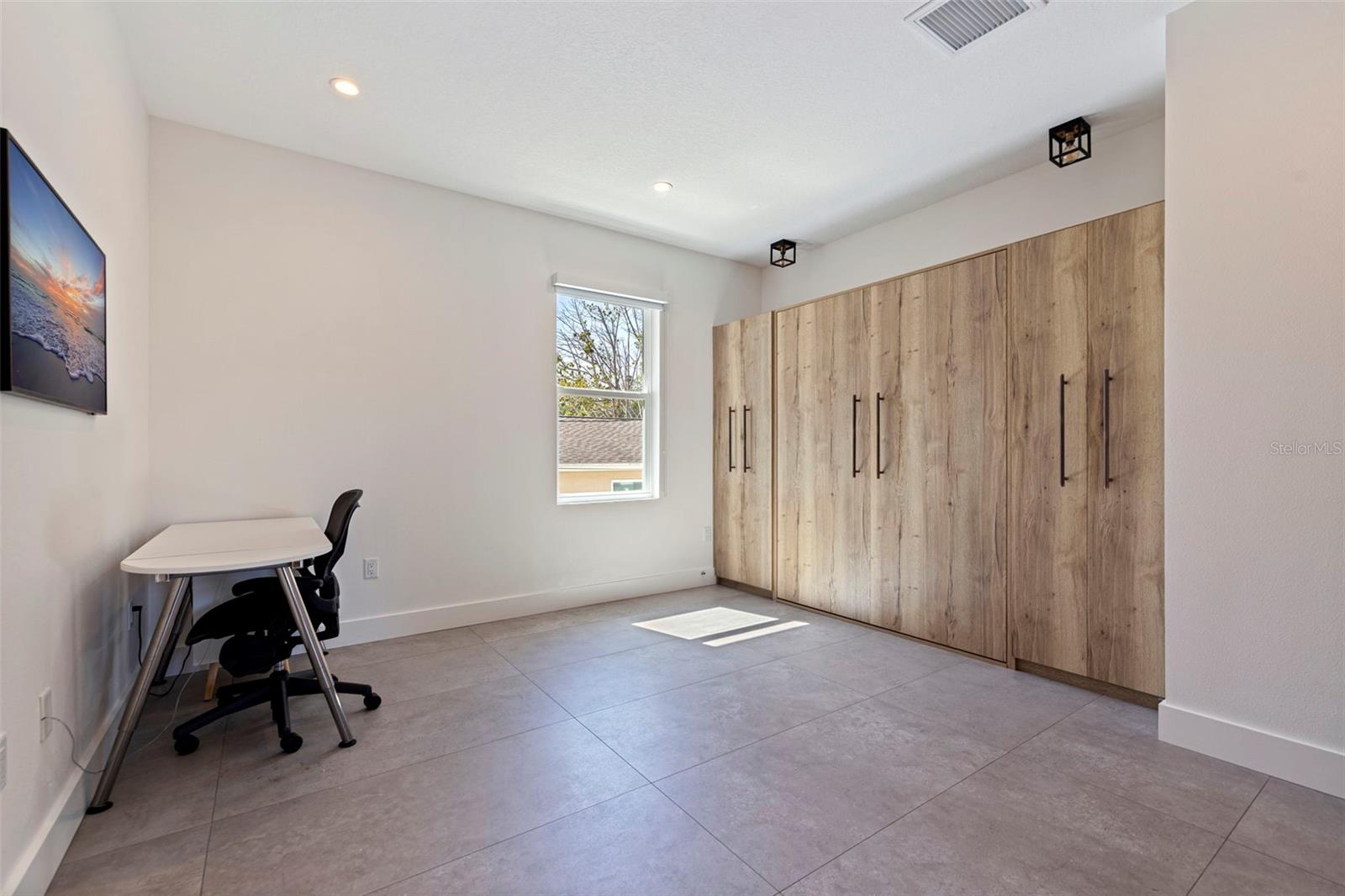 Image 30 of 63 For 322 80th Avenue Ne