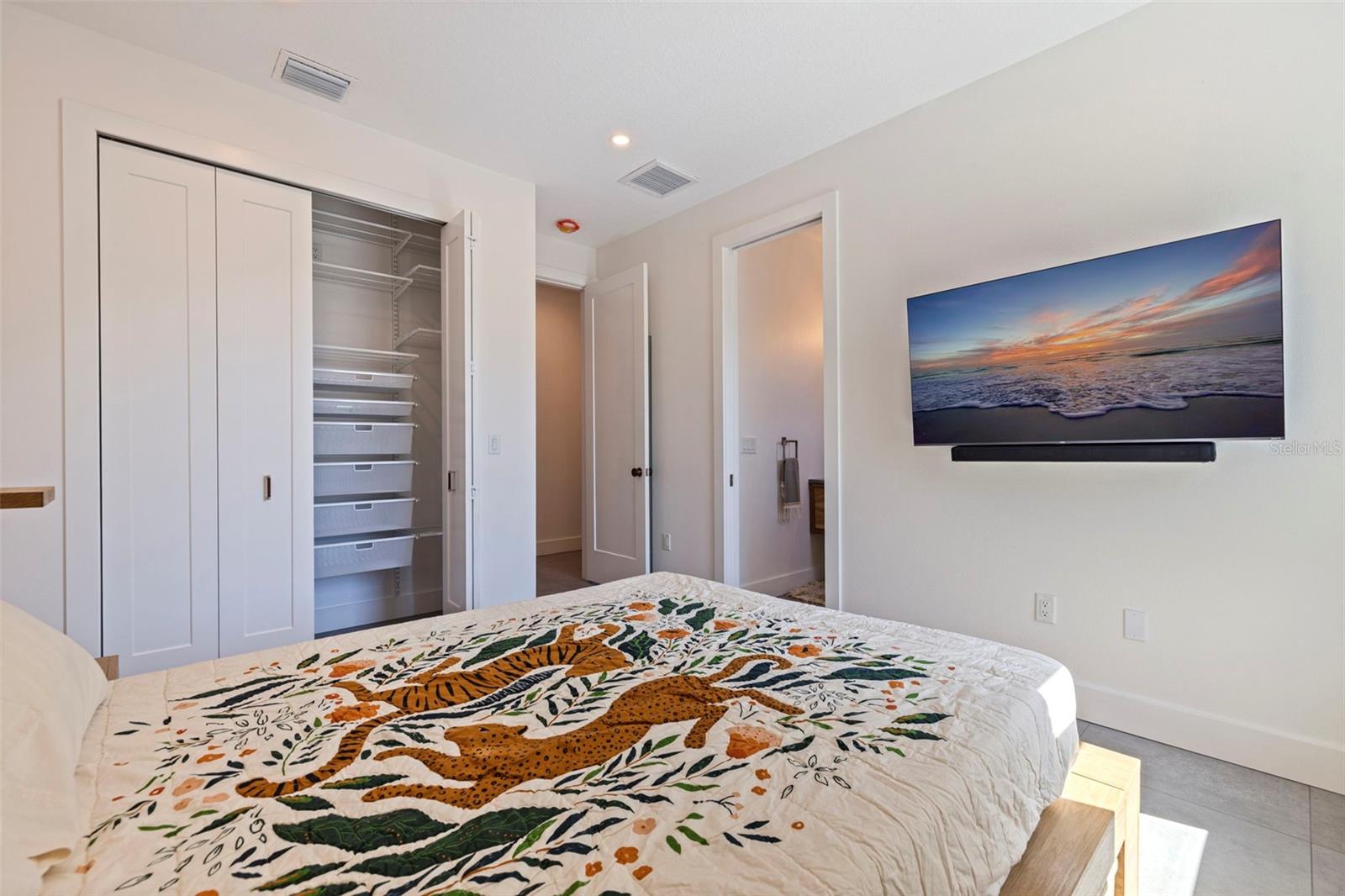 Image 33 of 63 For 322 80th Avenue Ne