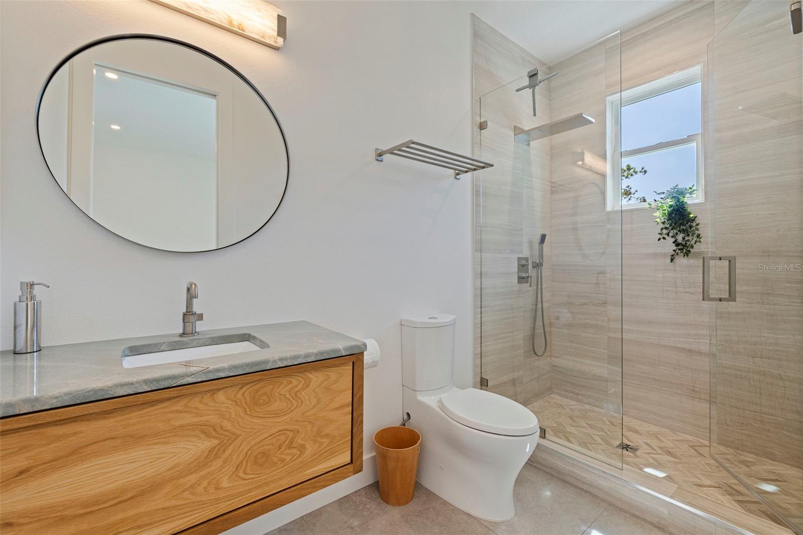 Image 34 of 63 For 322 80th Avenue Ne