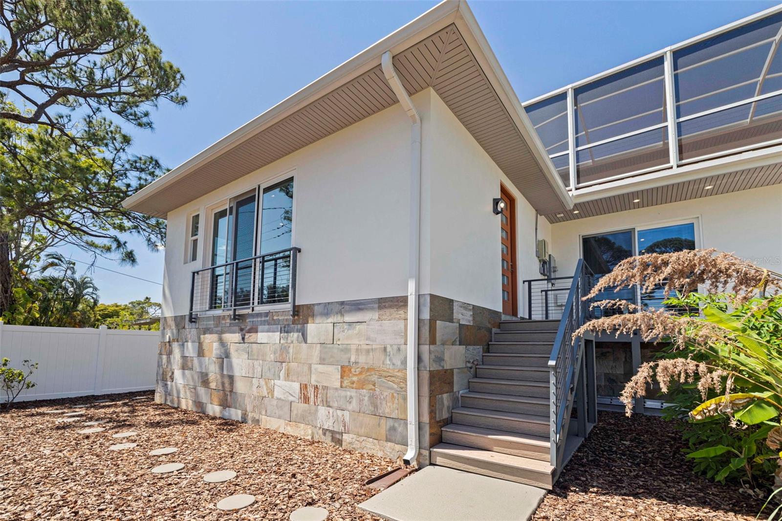 Image 43 of 63 For 322 80th Avenue Ne