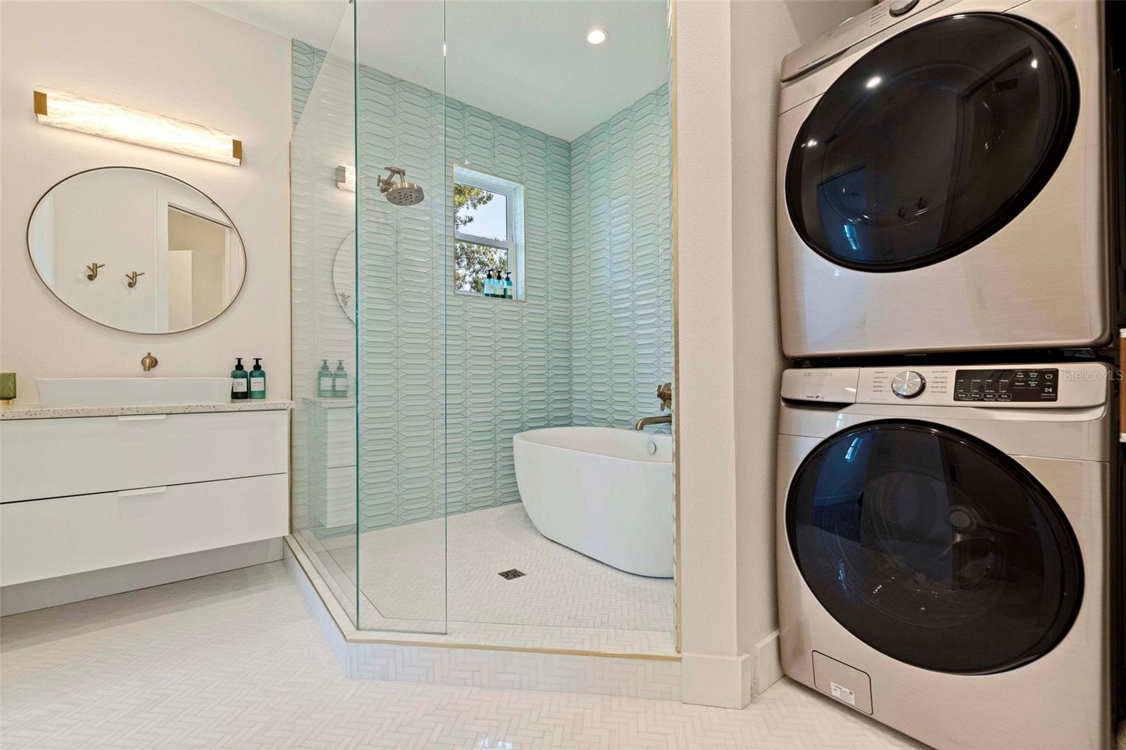 Image 49 of 63 For 322 80th Avenue Ne