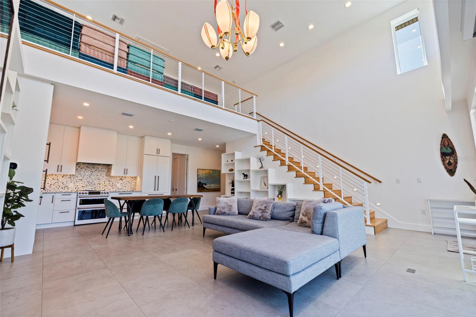 Image 7 of 63 For 322 80th Avenue Ne