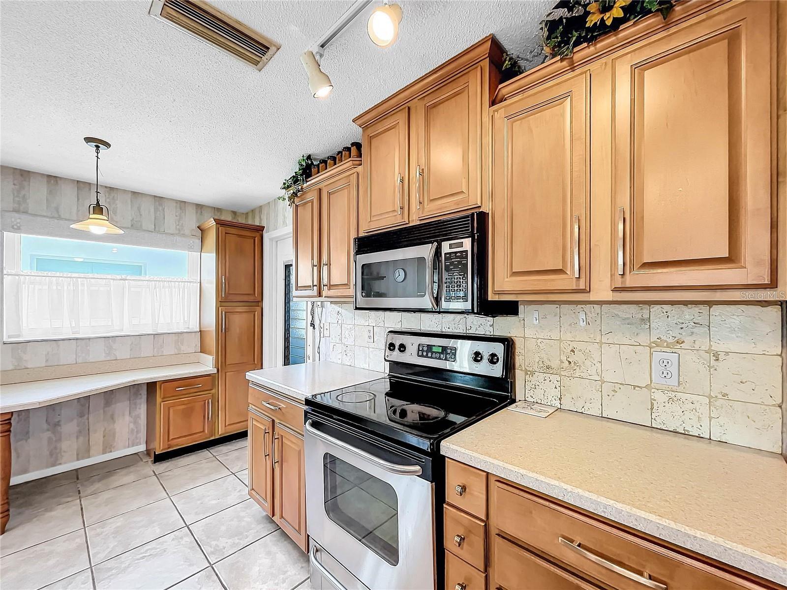 Image 7 of 16 For 9743 37th Street N 1