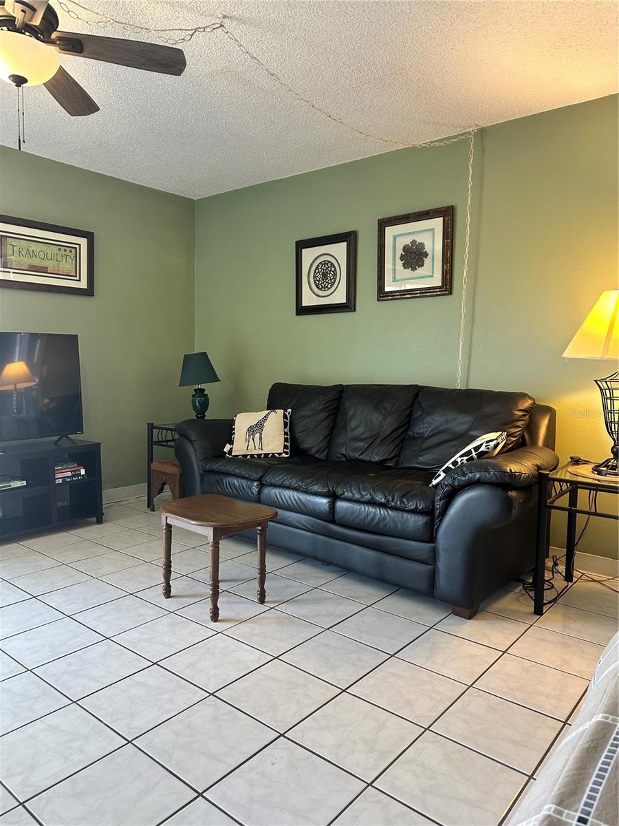 Image 13 of 53 For 4215 Bay Drive 1702a