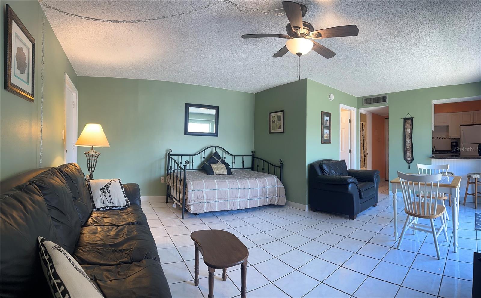 Image 35 of 53 For 4215 Bay Drive 1702a