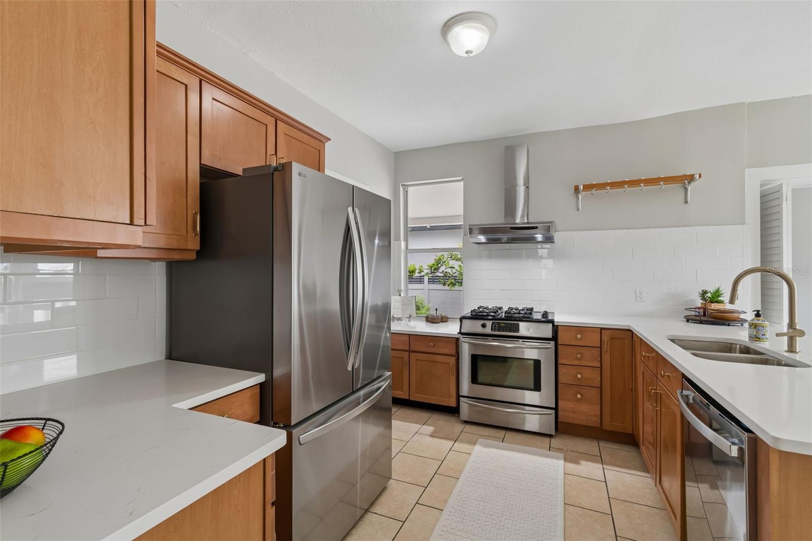 Image 14 of 41 For 2502 North A Street