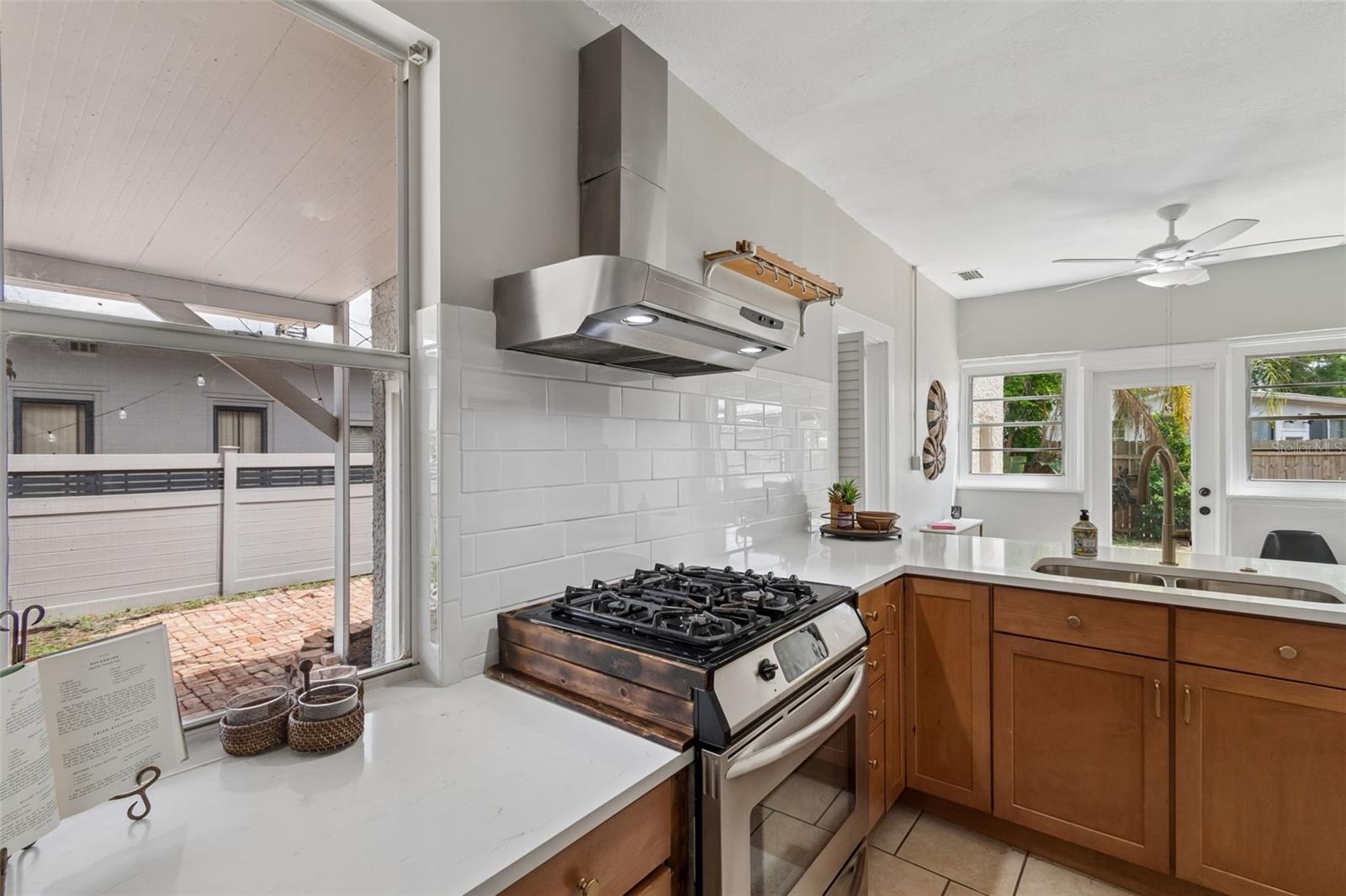 Image 15 of 41 For 2502 North A Street