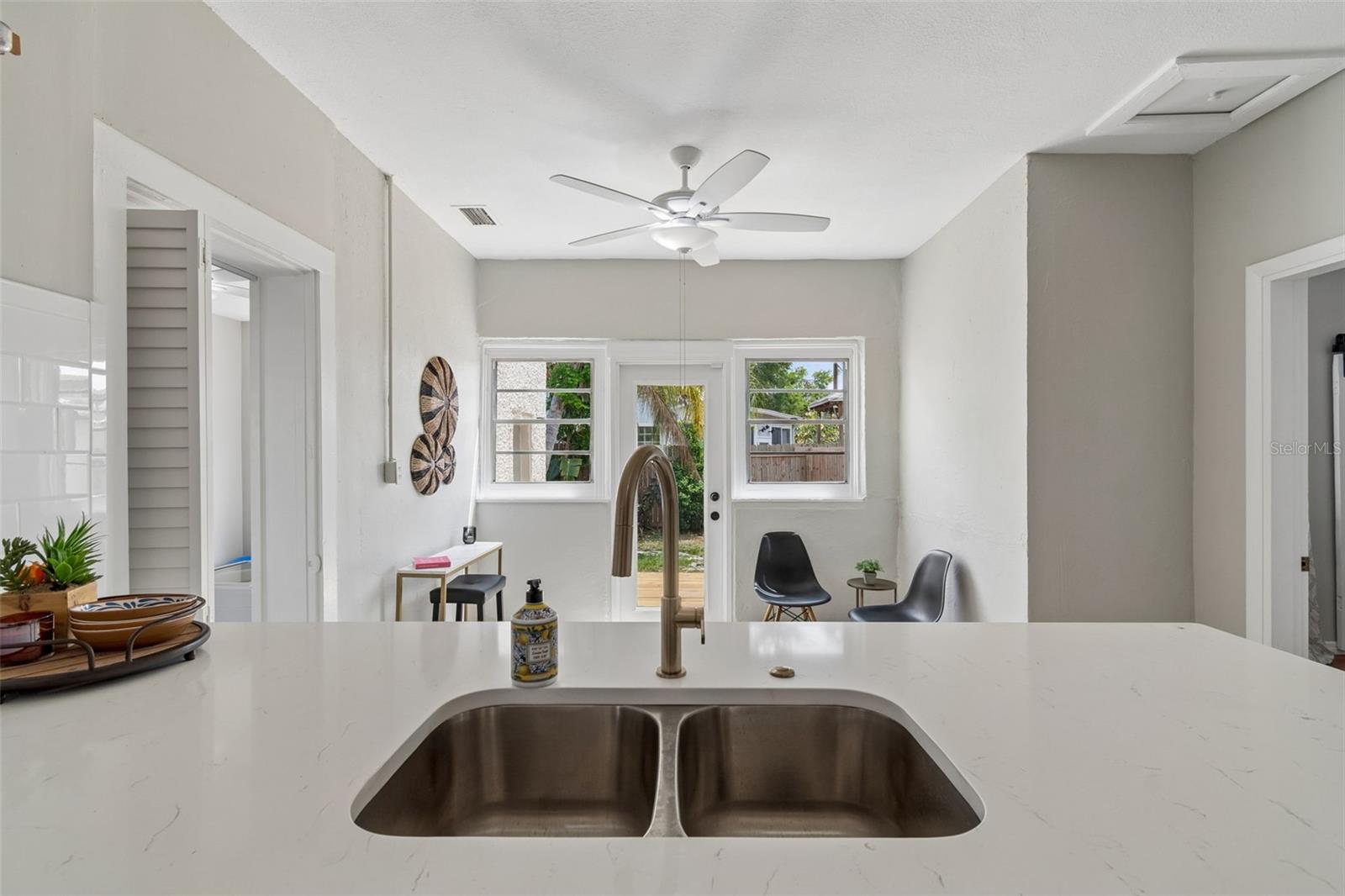 Image 18 of 41 For 2502 North A Street