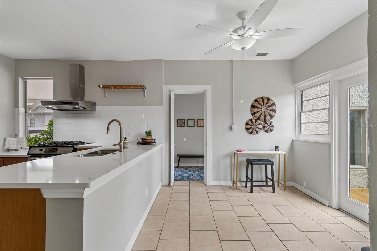 Image 20 of 41 For 2502 North A Street