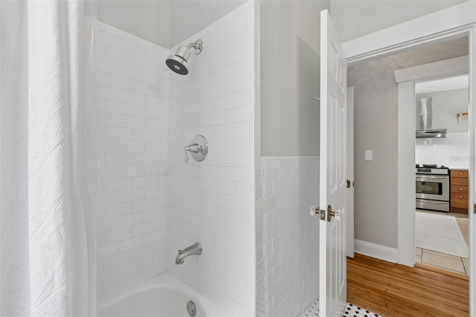 Image 24 of 41 For 2502 North A Street