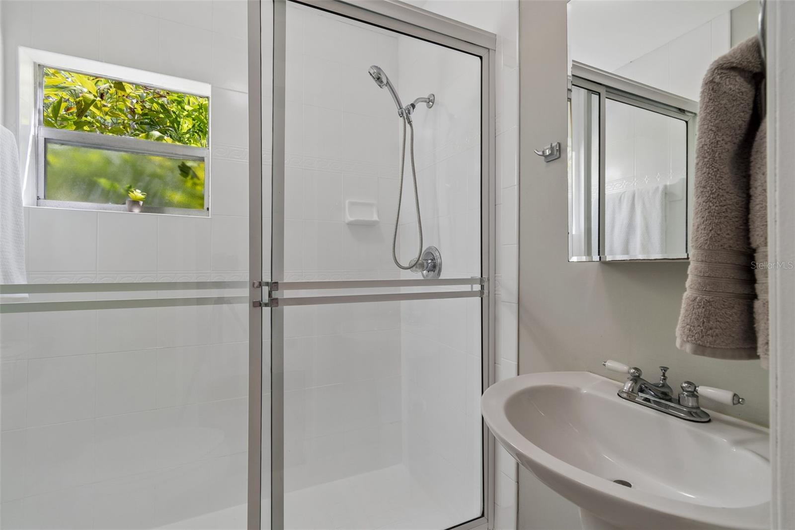 Image 27 of 41 For 2502 North A Street