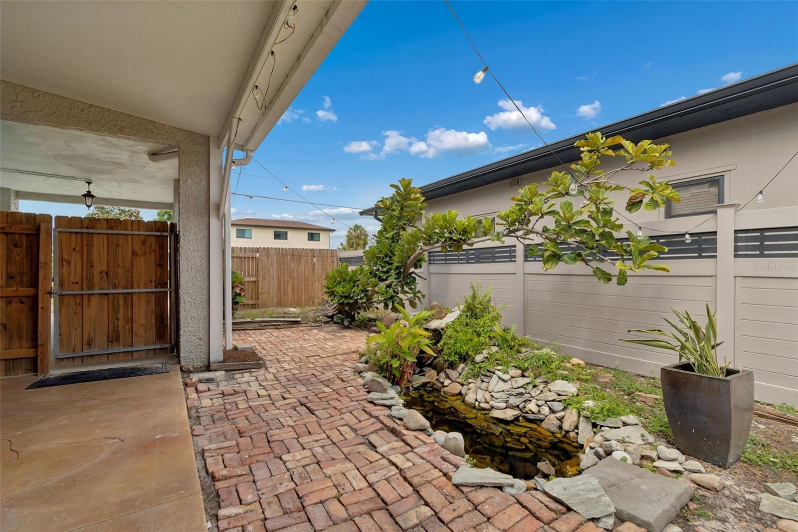 Image 31 of 41 For 2502 North A Street