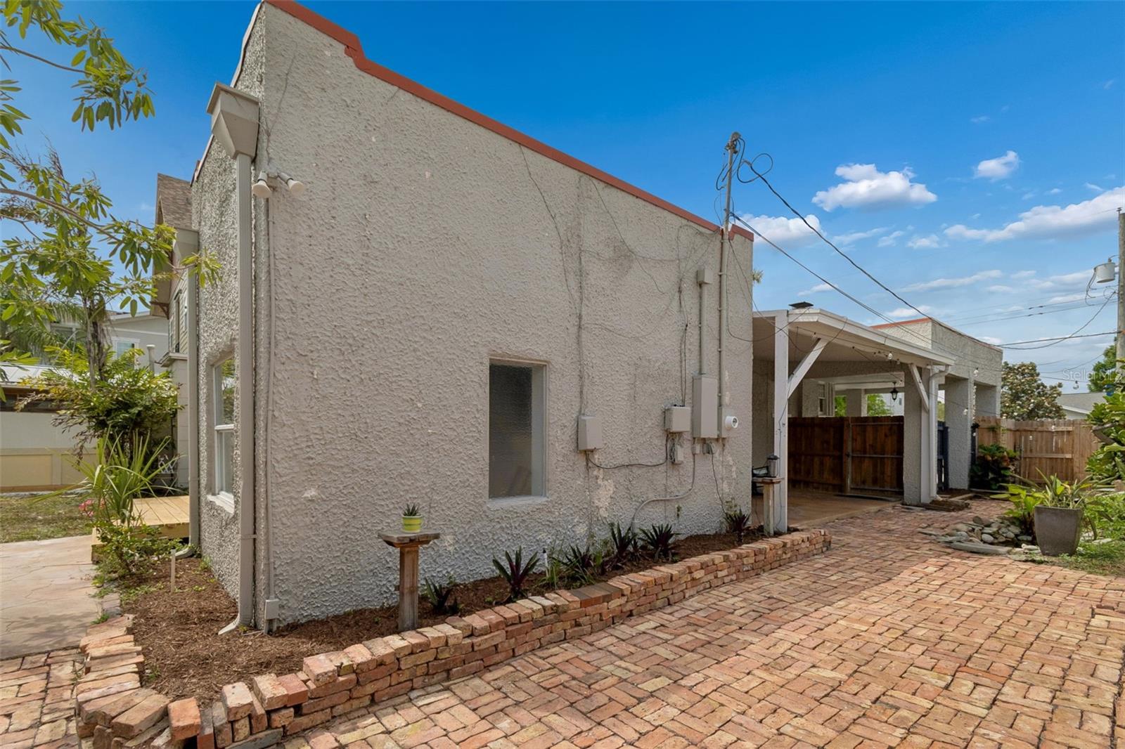 Image 34 of 41 For 2502 North A Street