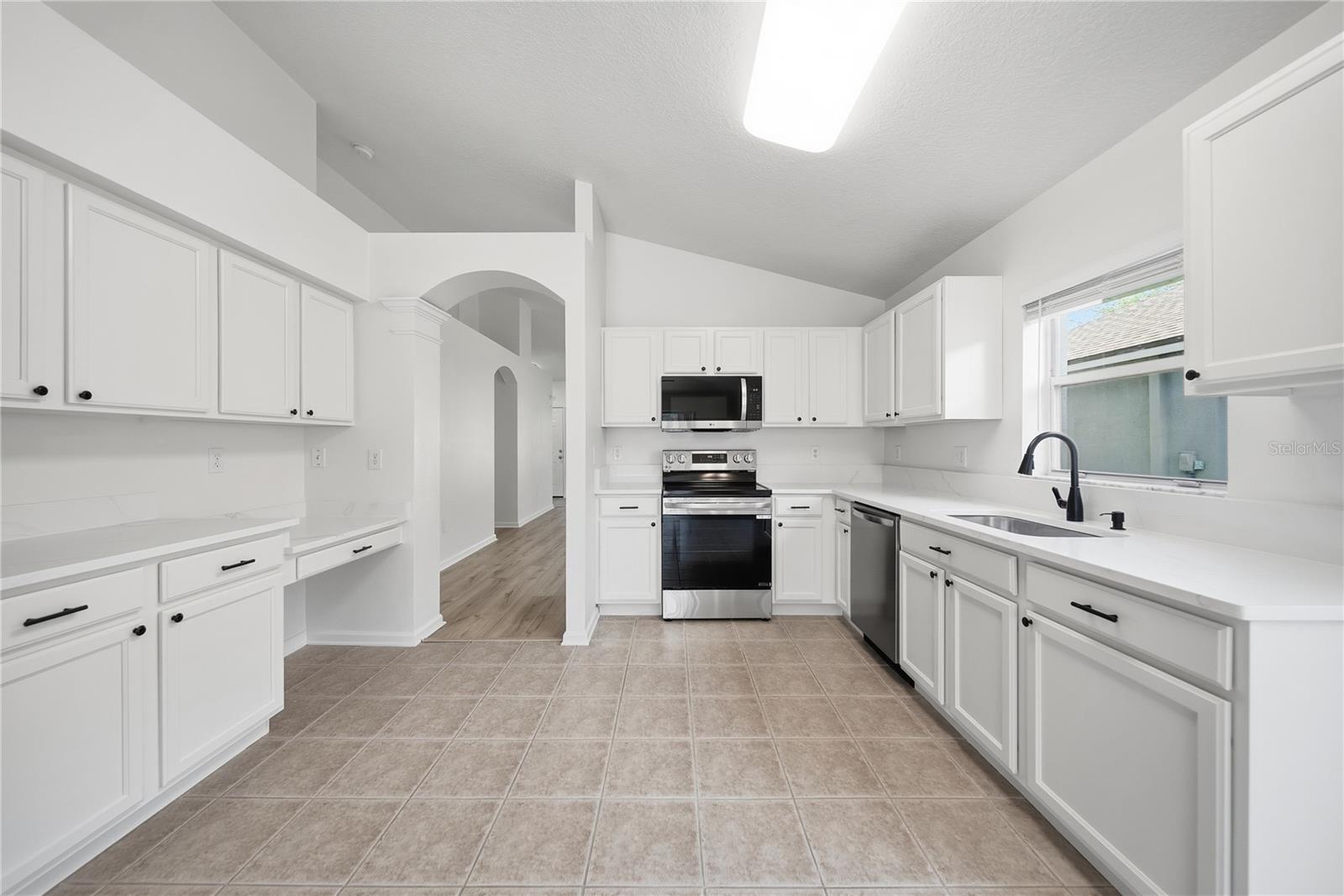 Image 5 of 33 For 5400 Algerine Place