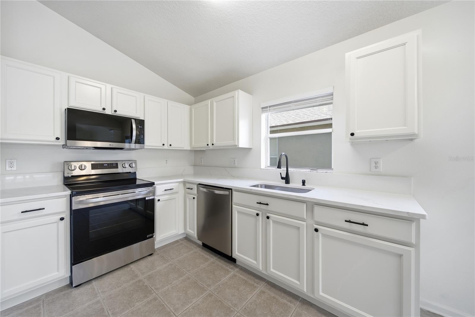 Image 7 of 33 For 5400 Algerine Place