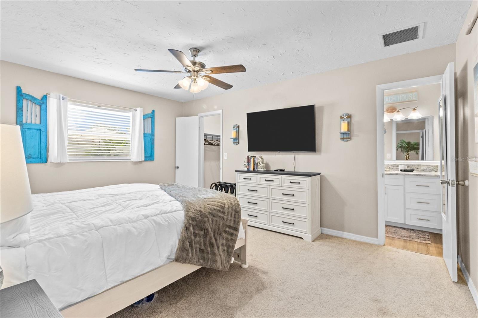 Image 17 of 51 For 3507 Oxford Drive W