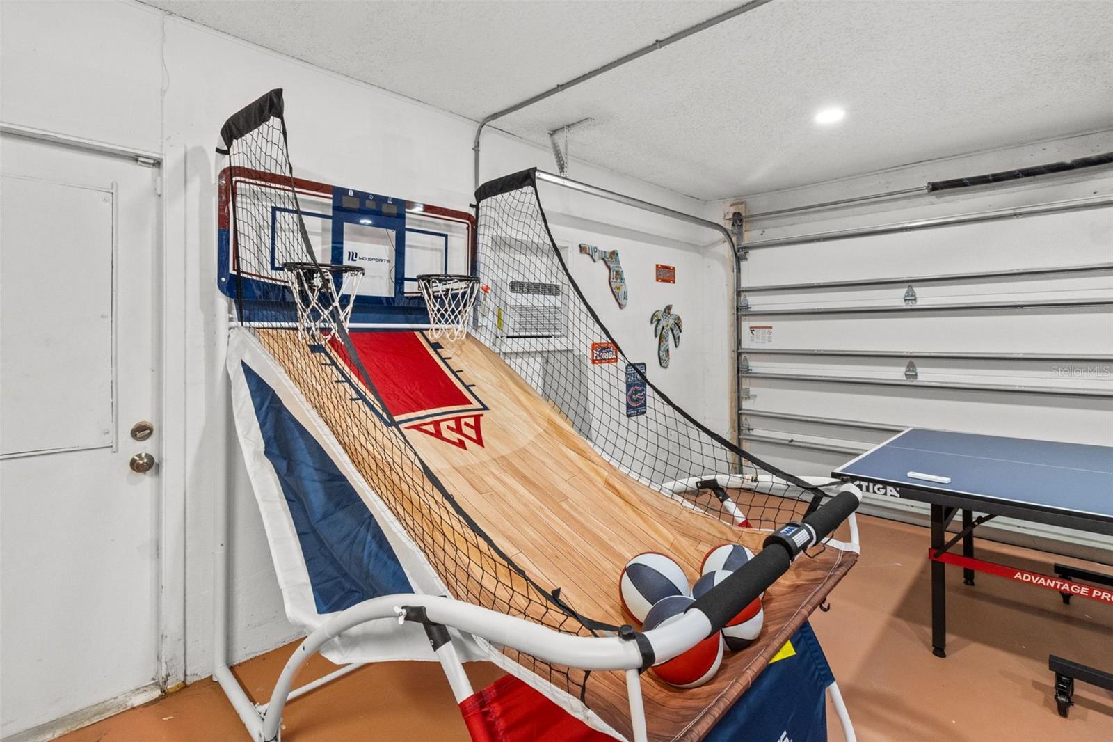 Image 33 of 51 For 3507 Oxford Drive W