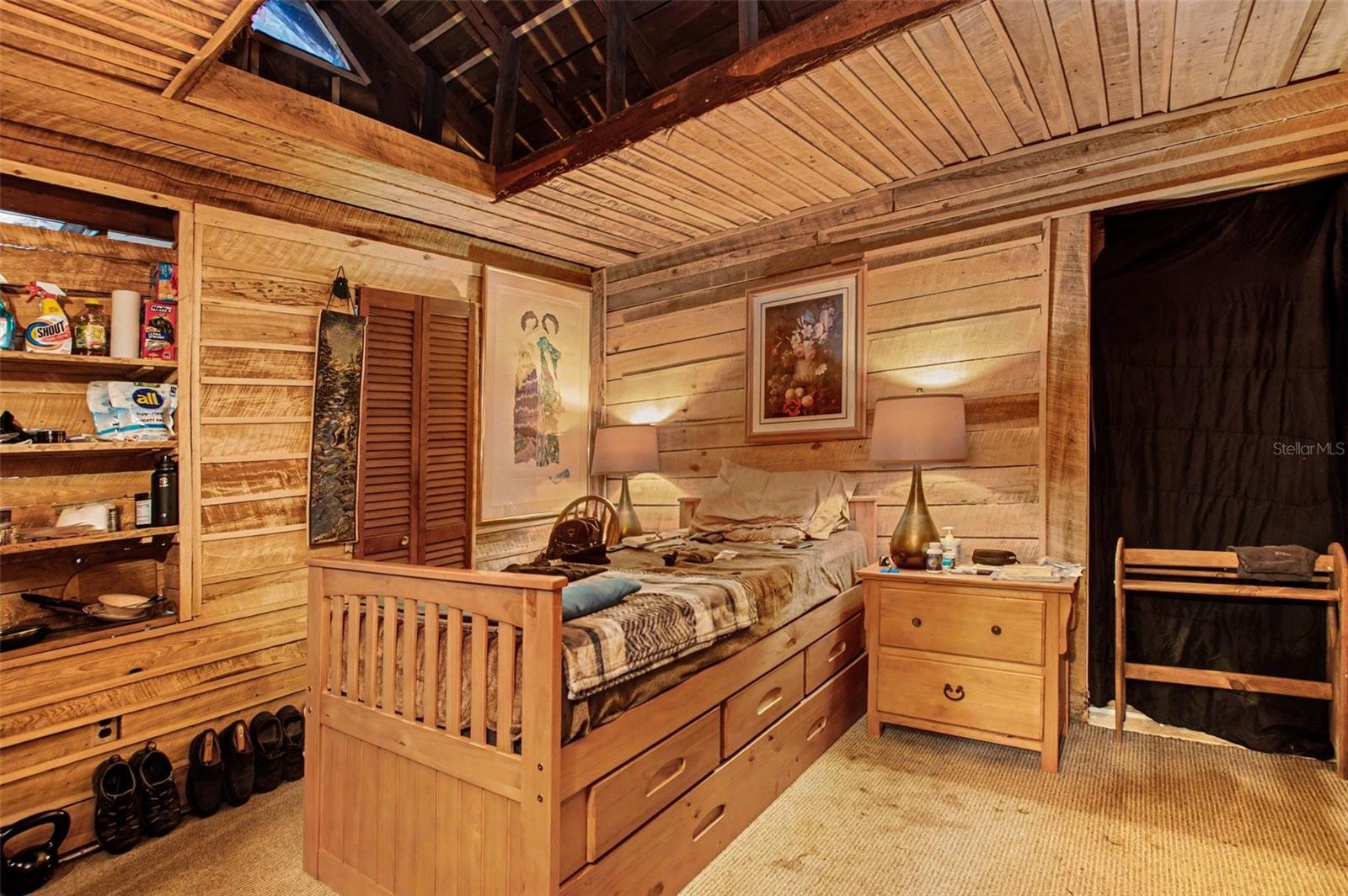 Image 13 of 32 For 8955 Lakeshore Drive