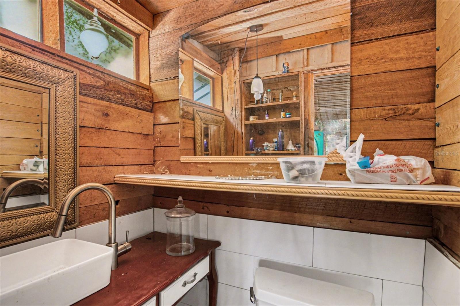 Image 15 of 32 For 8955 Lakeshore Drive