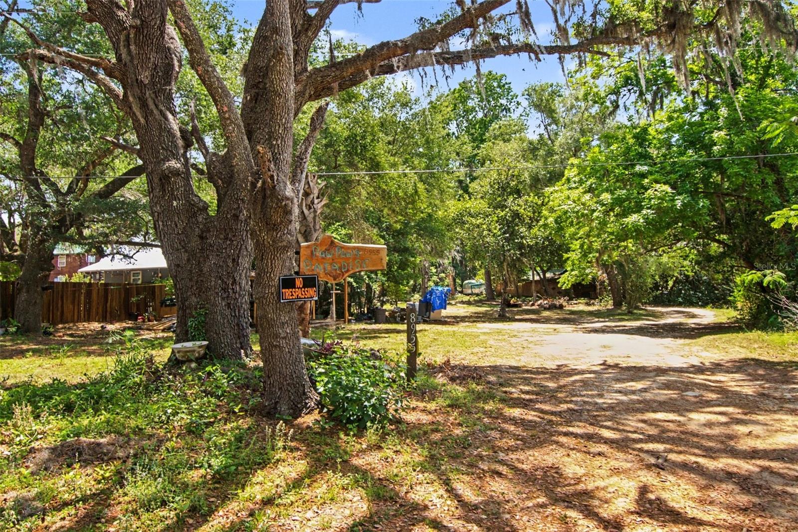 Image 2 of 32 For 8955 Lakeshore Drive