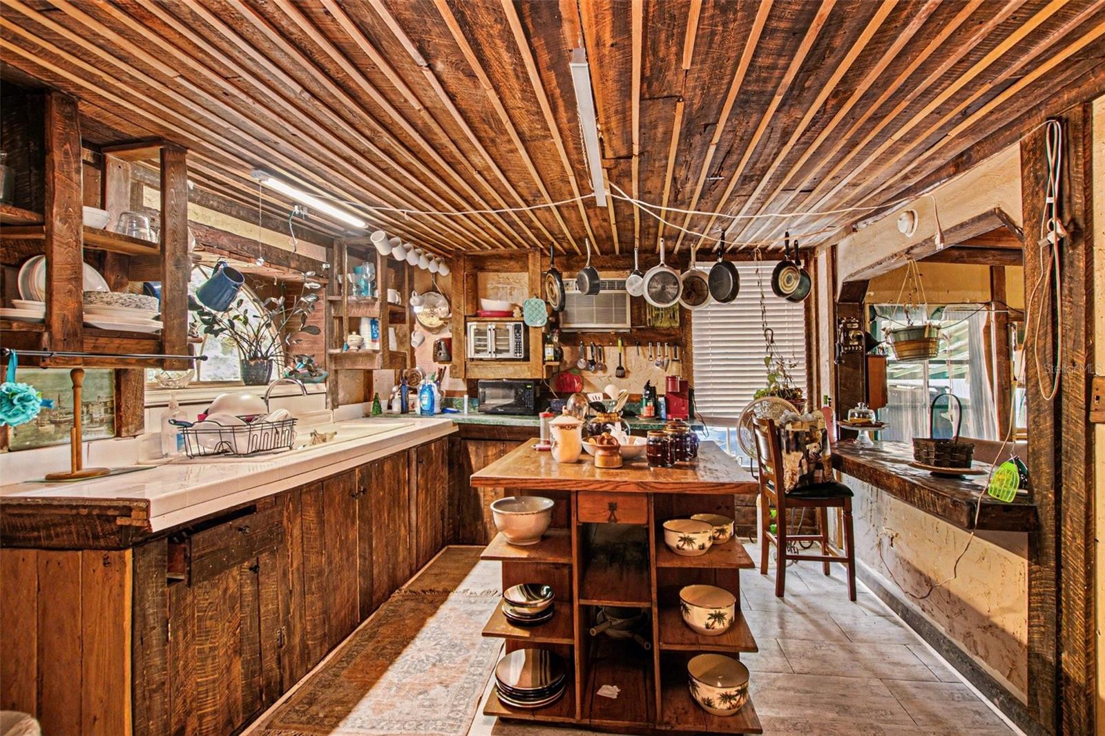 Image 8 of 32 For 8955 Lakeshore Drive