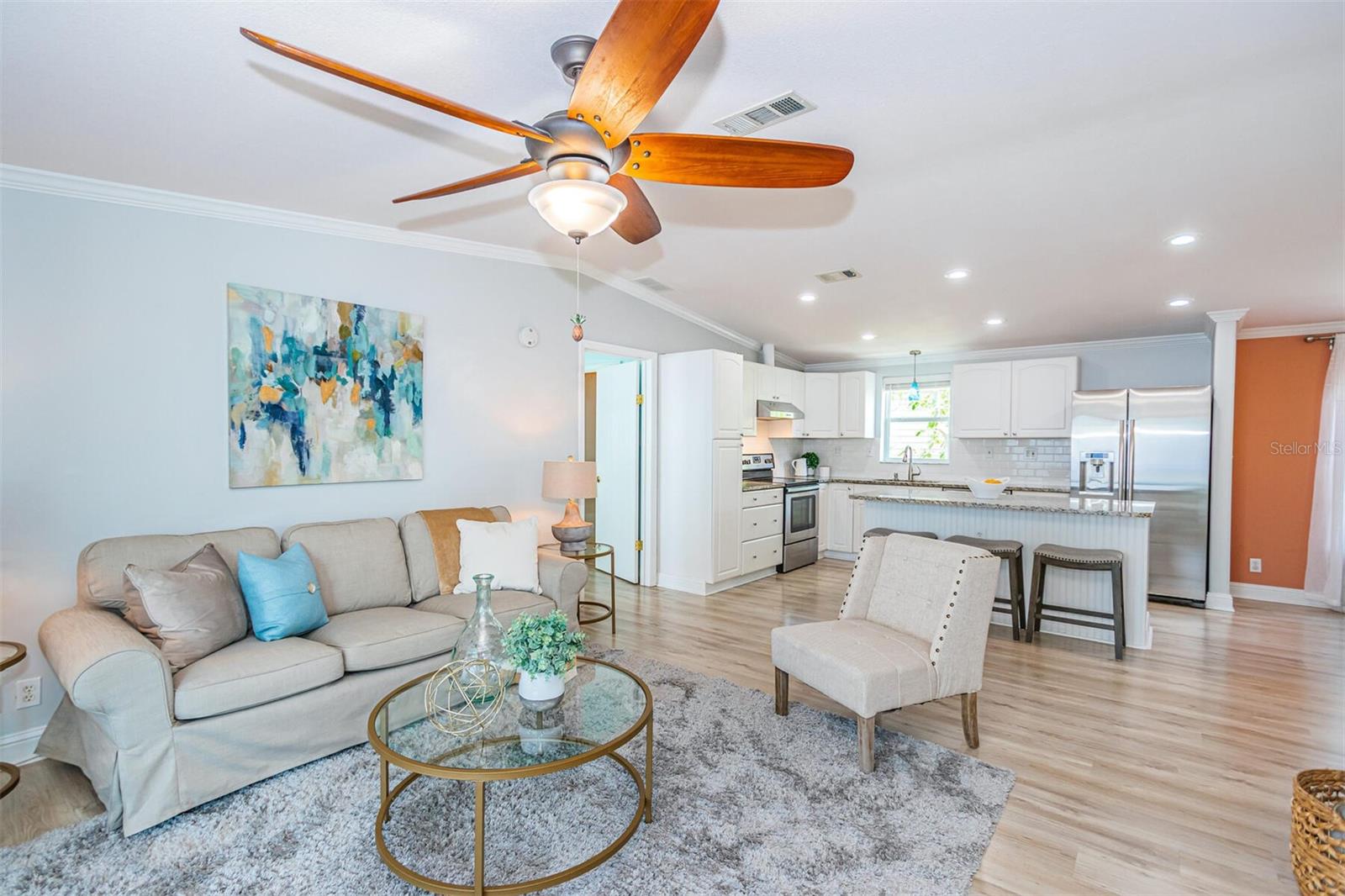 Image 11 of 80 For 2921 Dupont Street S