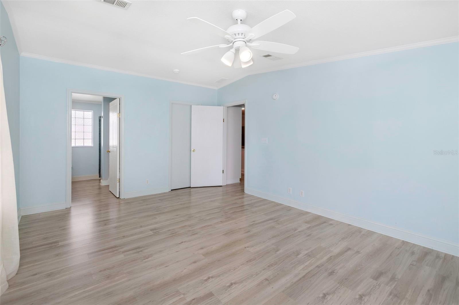 Image 31 of 80 For 2921 Dupont Street S