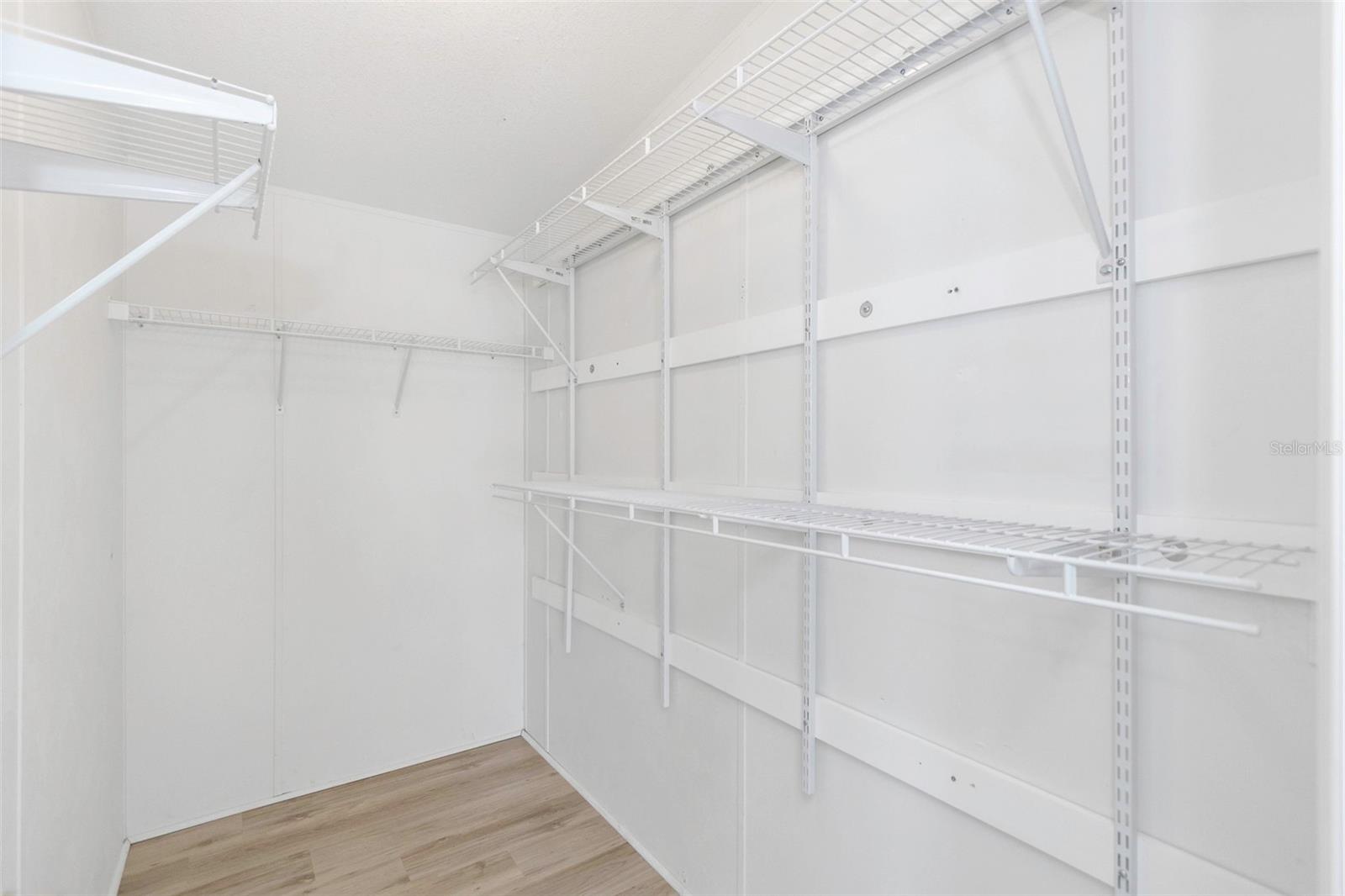 Image 33 of 80 For 2921 Dupont Street S