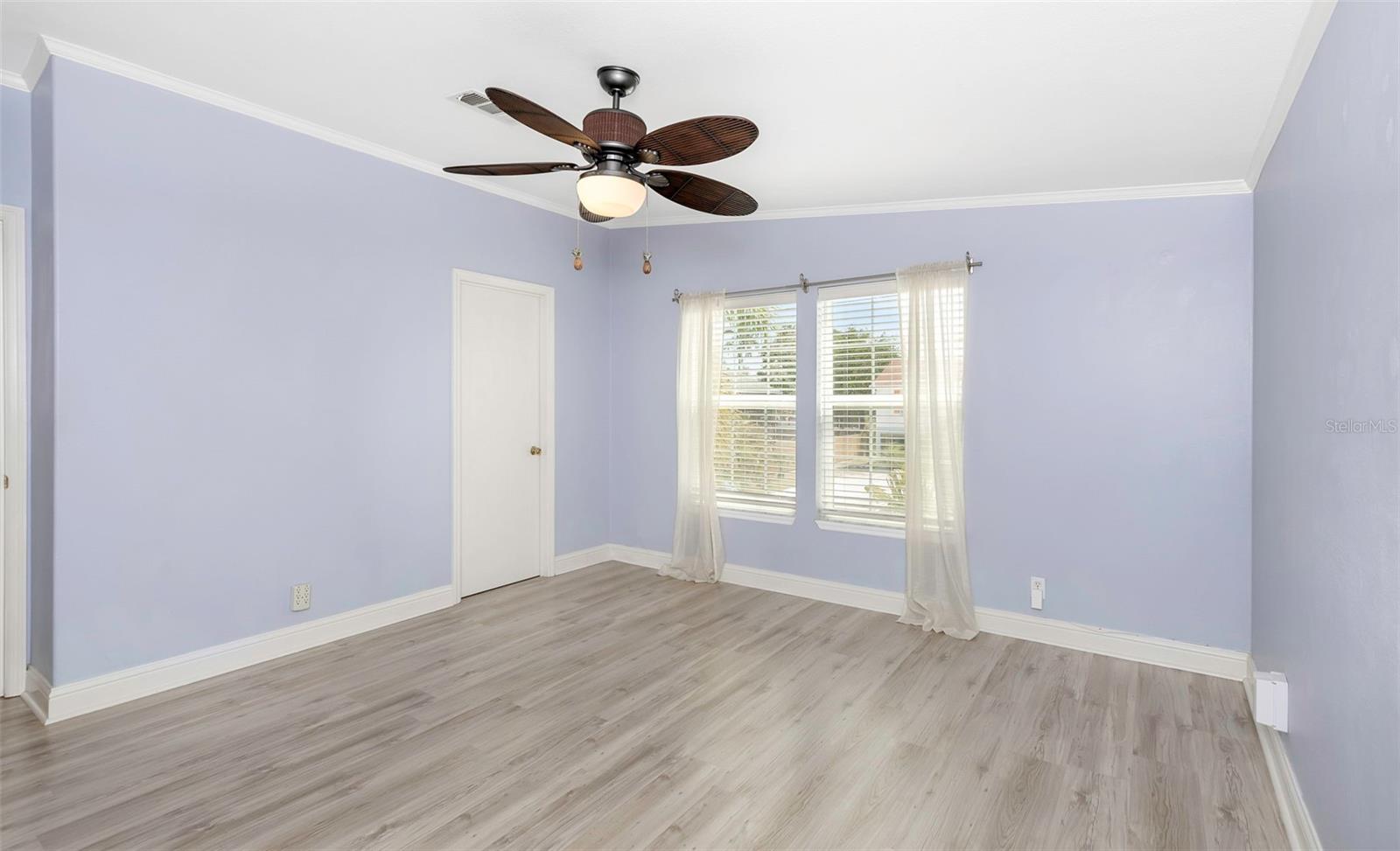 Image 45 of 80 For 2921 Dupont Street S