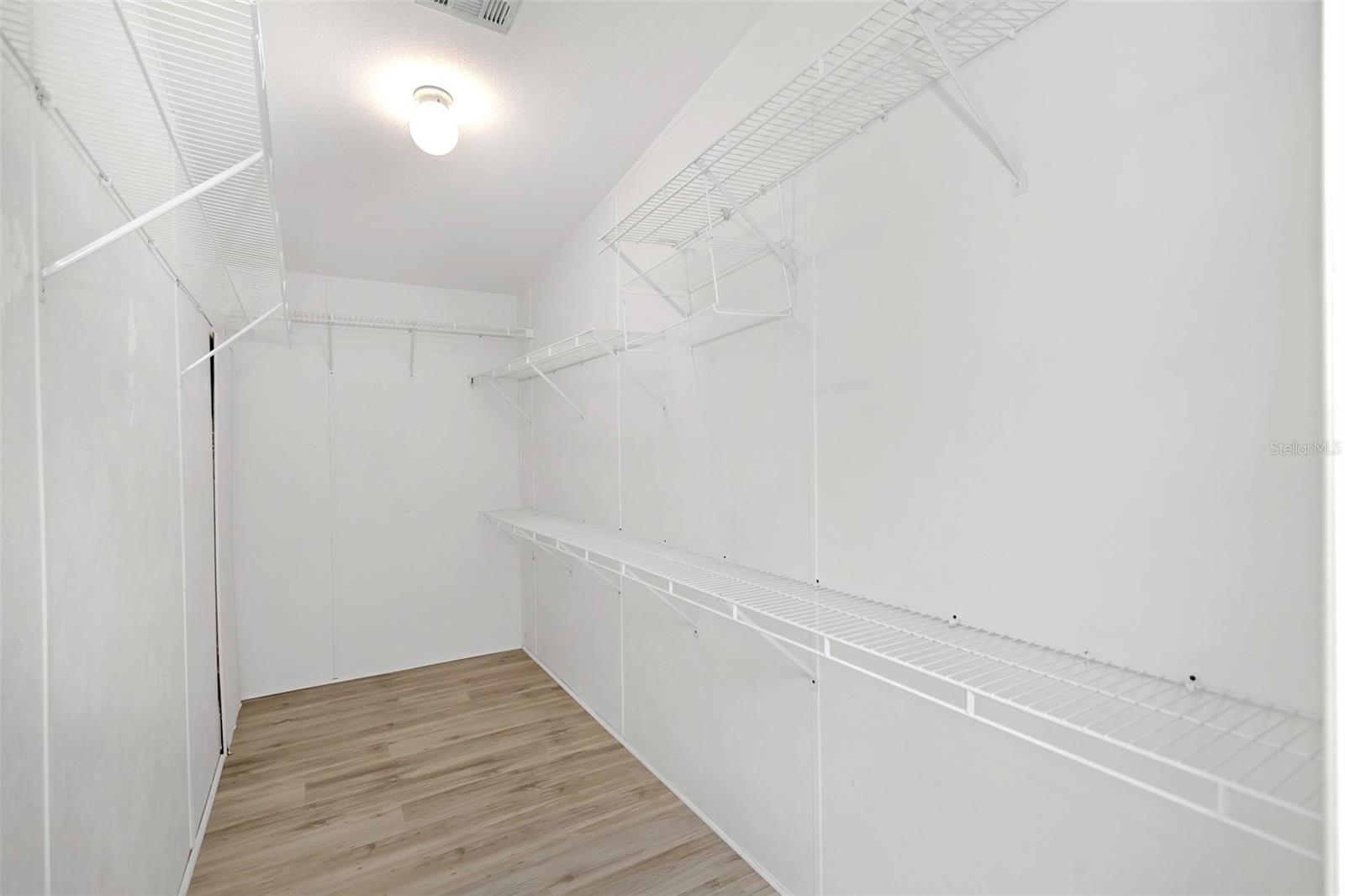 Image 47 of 80 For 2921 Dupont Street S