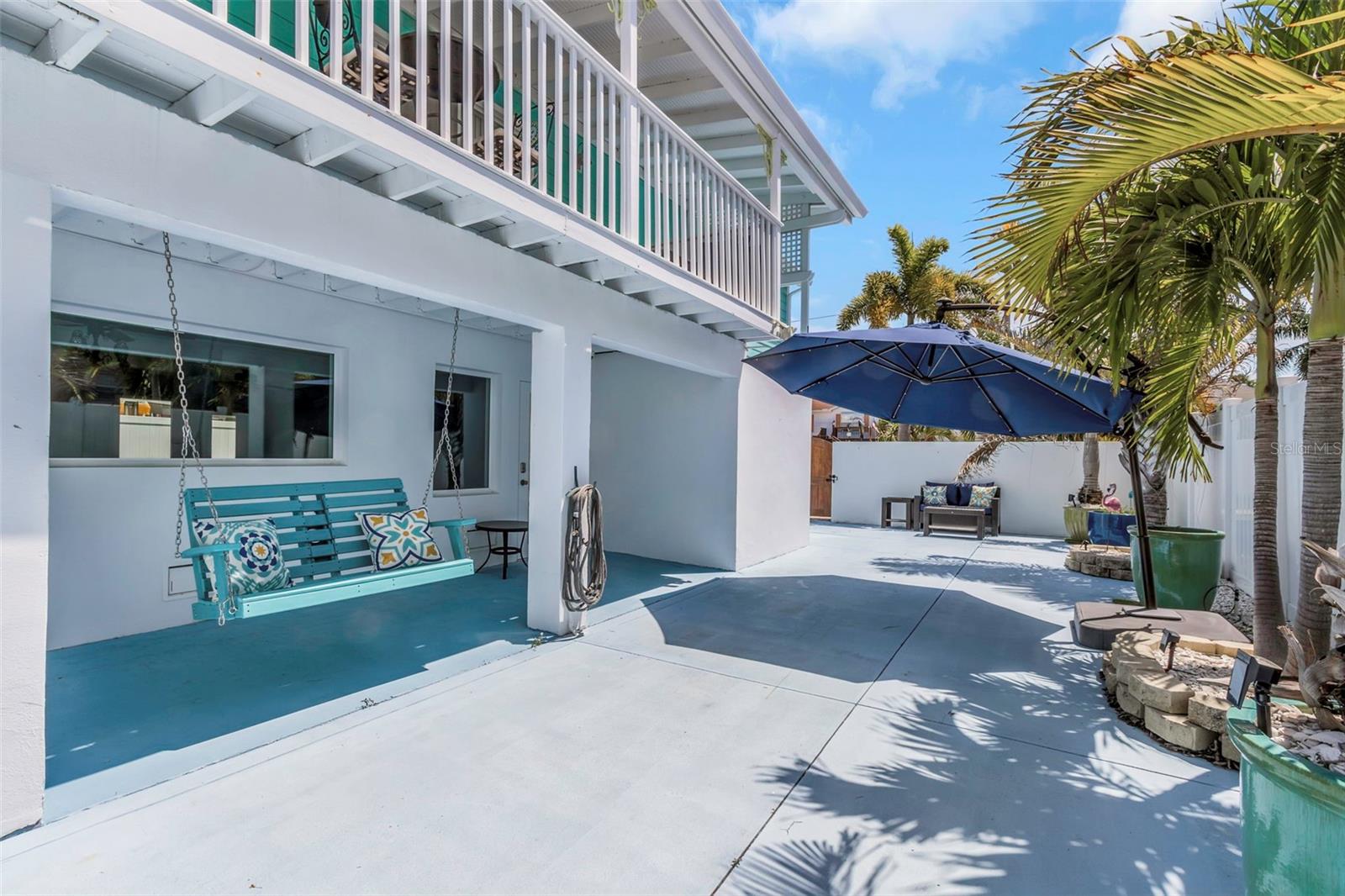 Image 62 of 80 For 2921 Dupont Street S