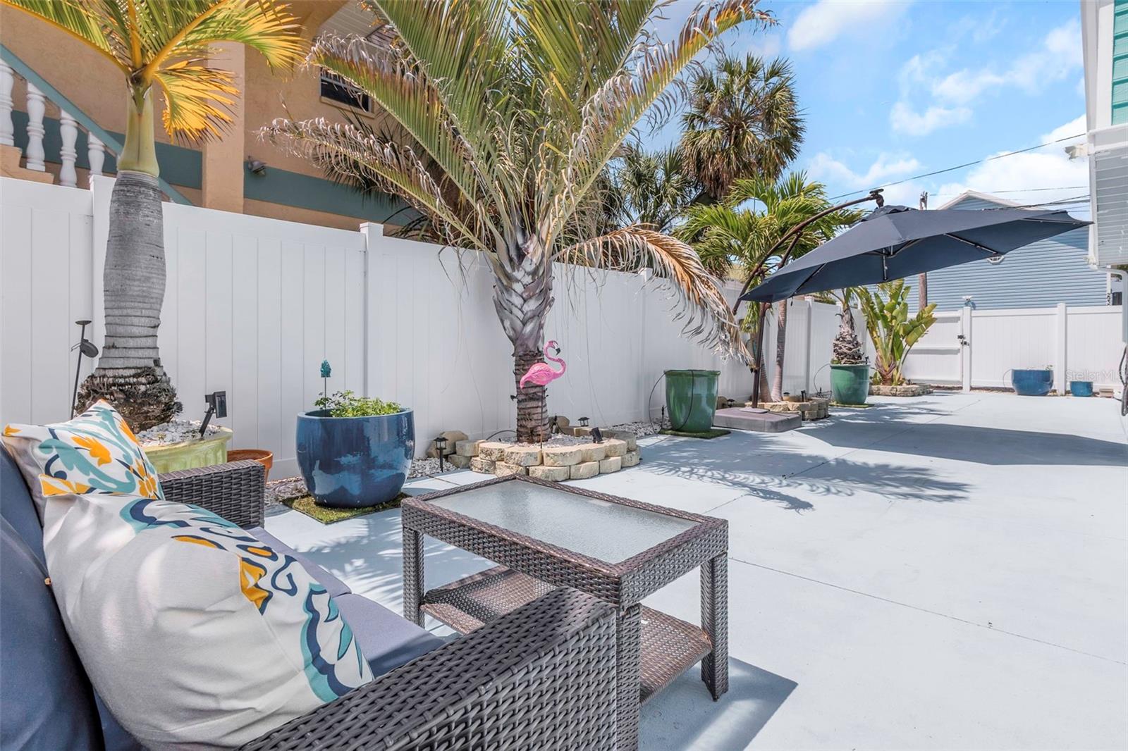 Image 63 of 80 For 2921 Dupont Street S