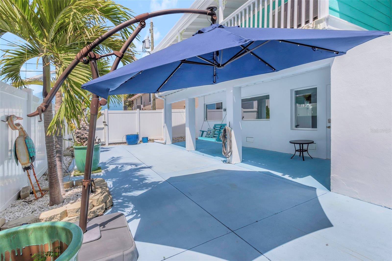 Image 64 of 80 For 2921 Dupont Street S