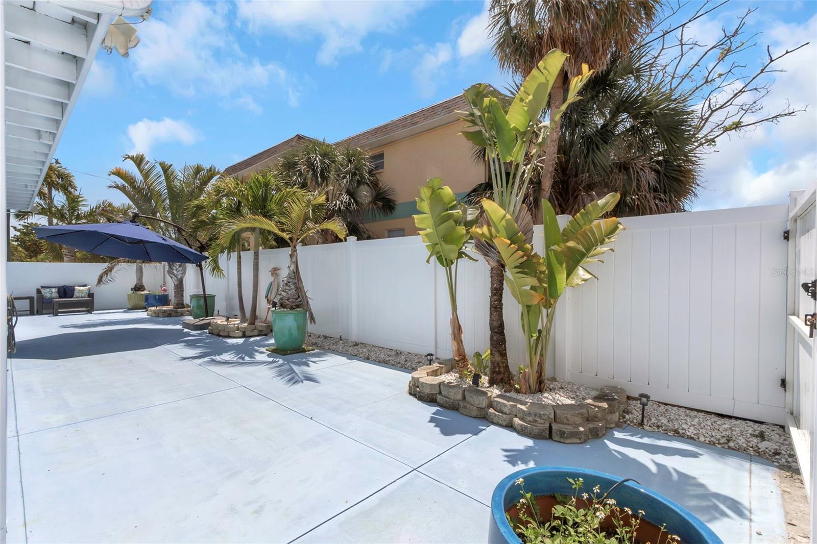 Image 66 of 80 For 2921 Dupont Street S