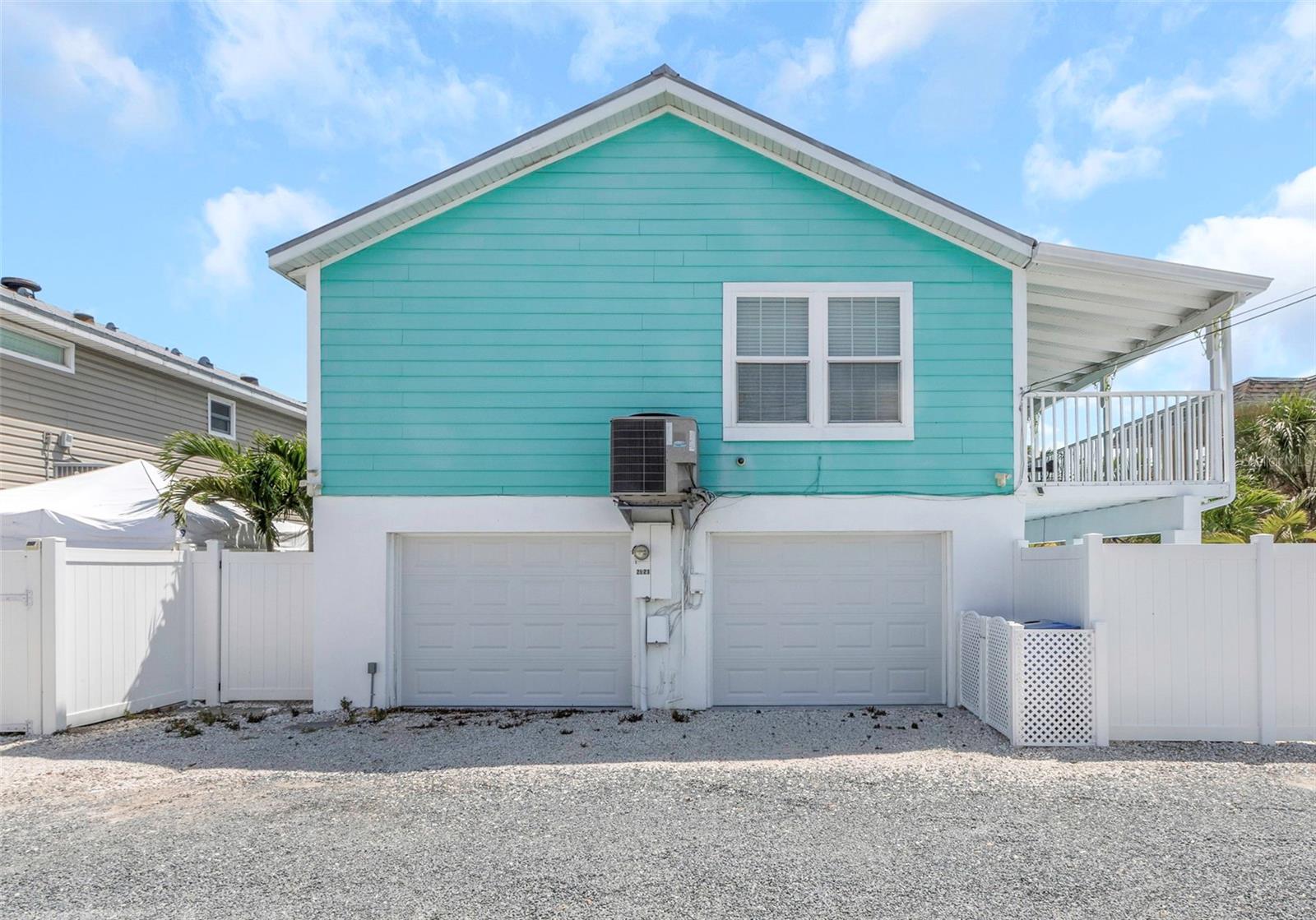 Image 68 of 80 For 2921 Dupont Street S