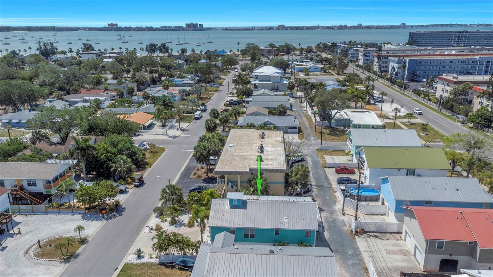 Image 73 of 80 For 2921 Dupont Street S