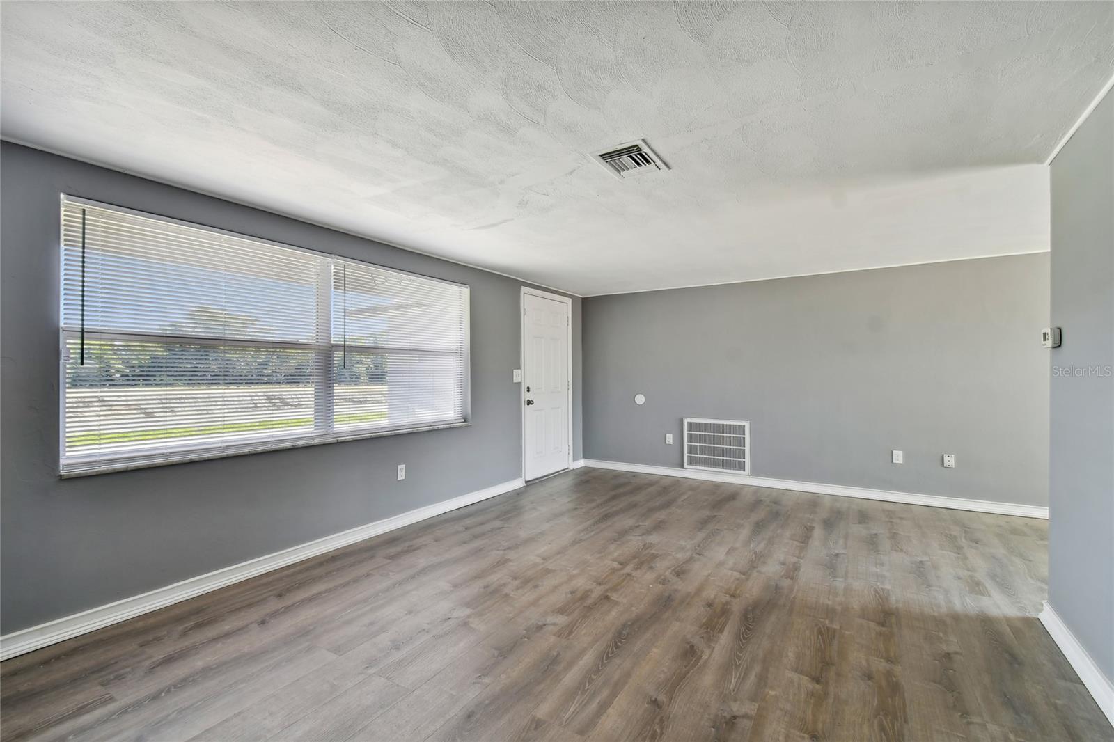 Image 3 of 36 For 7721 Arbordale Drive