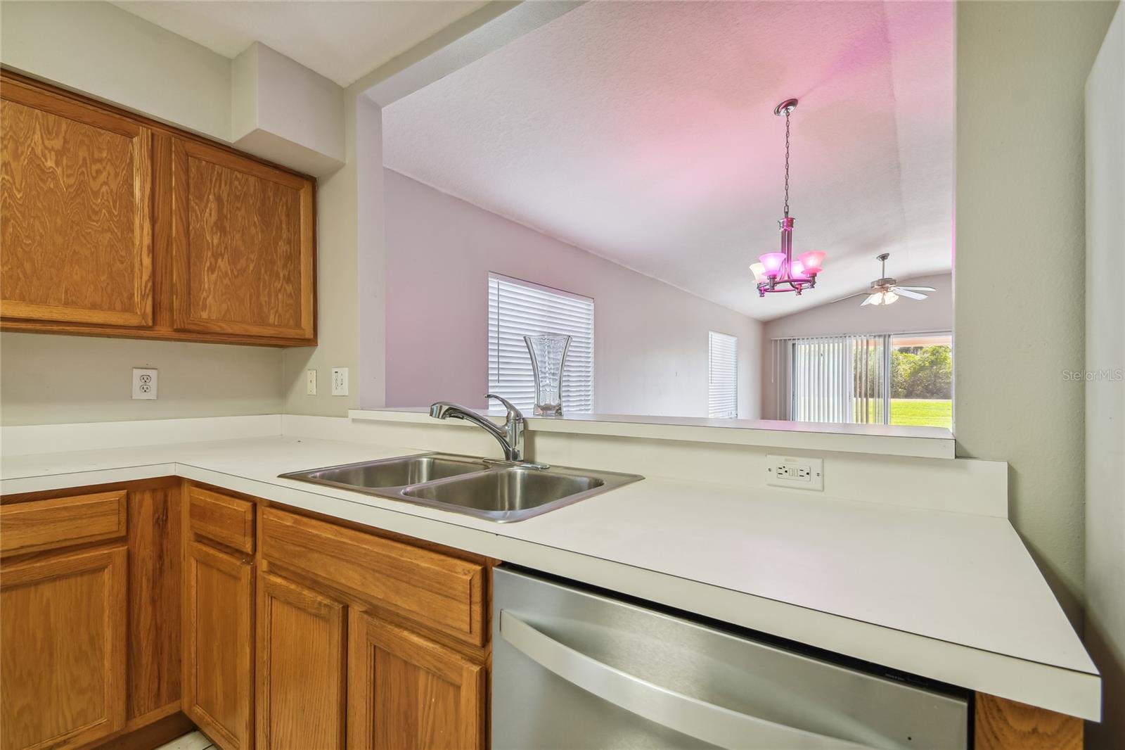 Image 10 of 40 For 18220 Portside Street