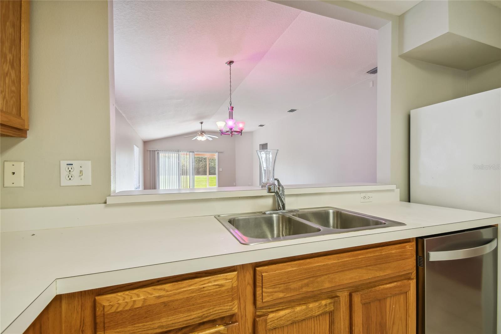 Image 11 of 40 For 18220 Portside Street