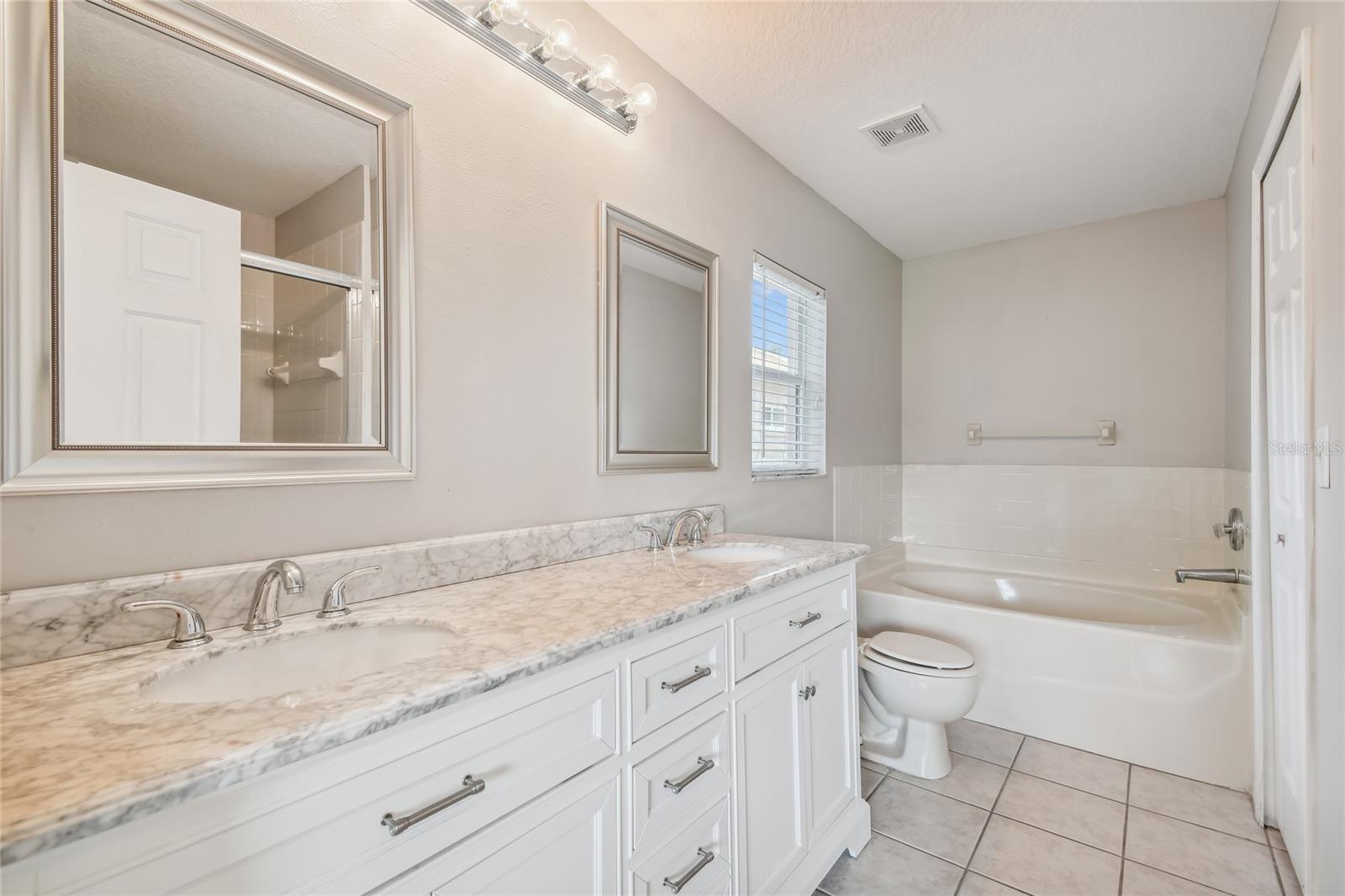 Image 19 of 40 For 18220 Portside Street