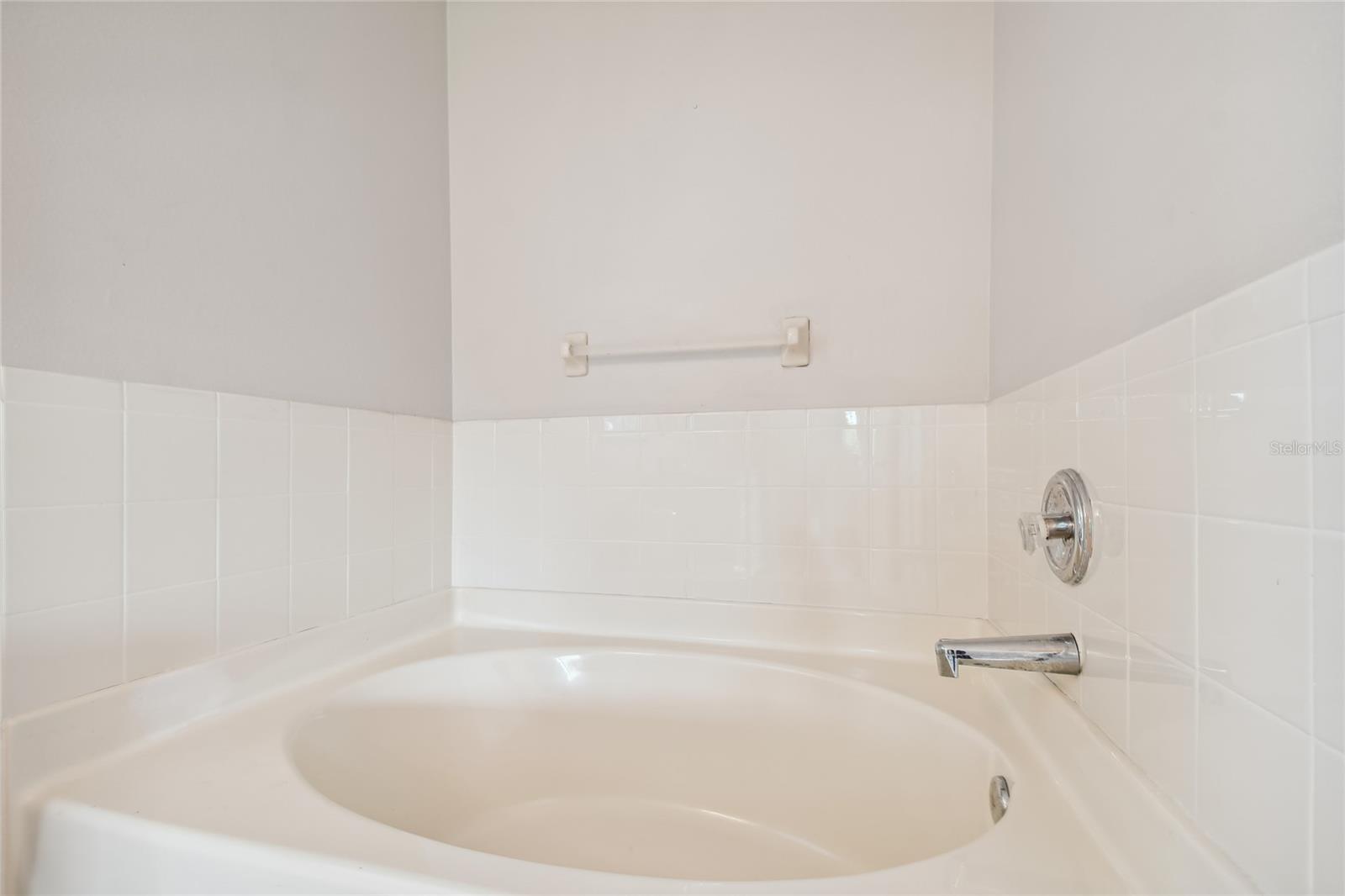 Image 20 of 40 For 18220 Portside Street