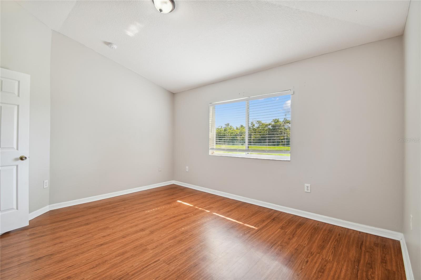 Image 26 of 40 For 18220 Portside Street