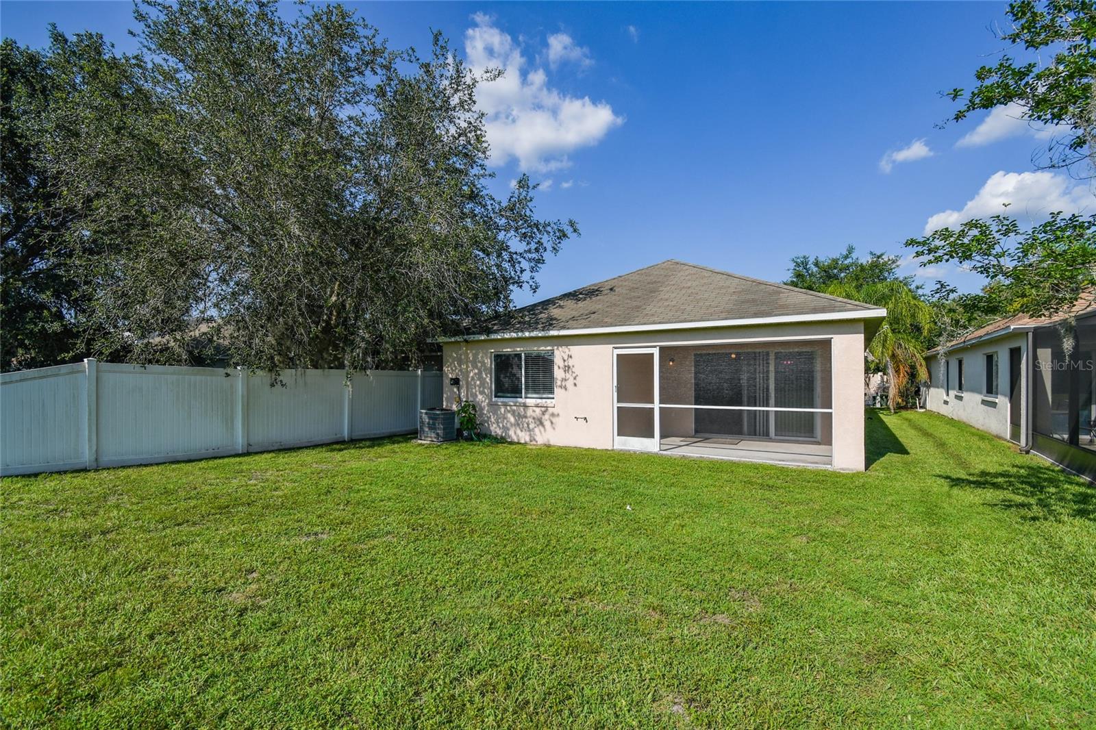 Image 4 of 40 For 18220 Portside Street