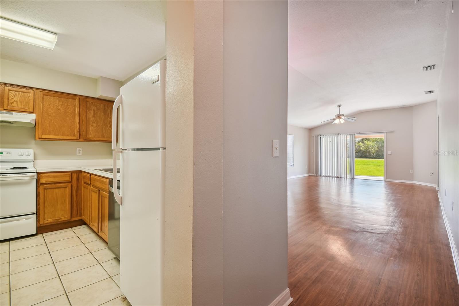 Image 7 of 40 For 18220 Portside Street