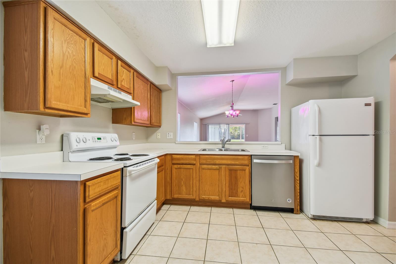 Image 8 of 40 For 18220 Portside Street