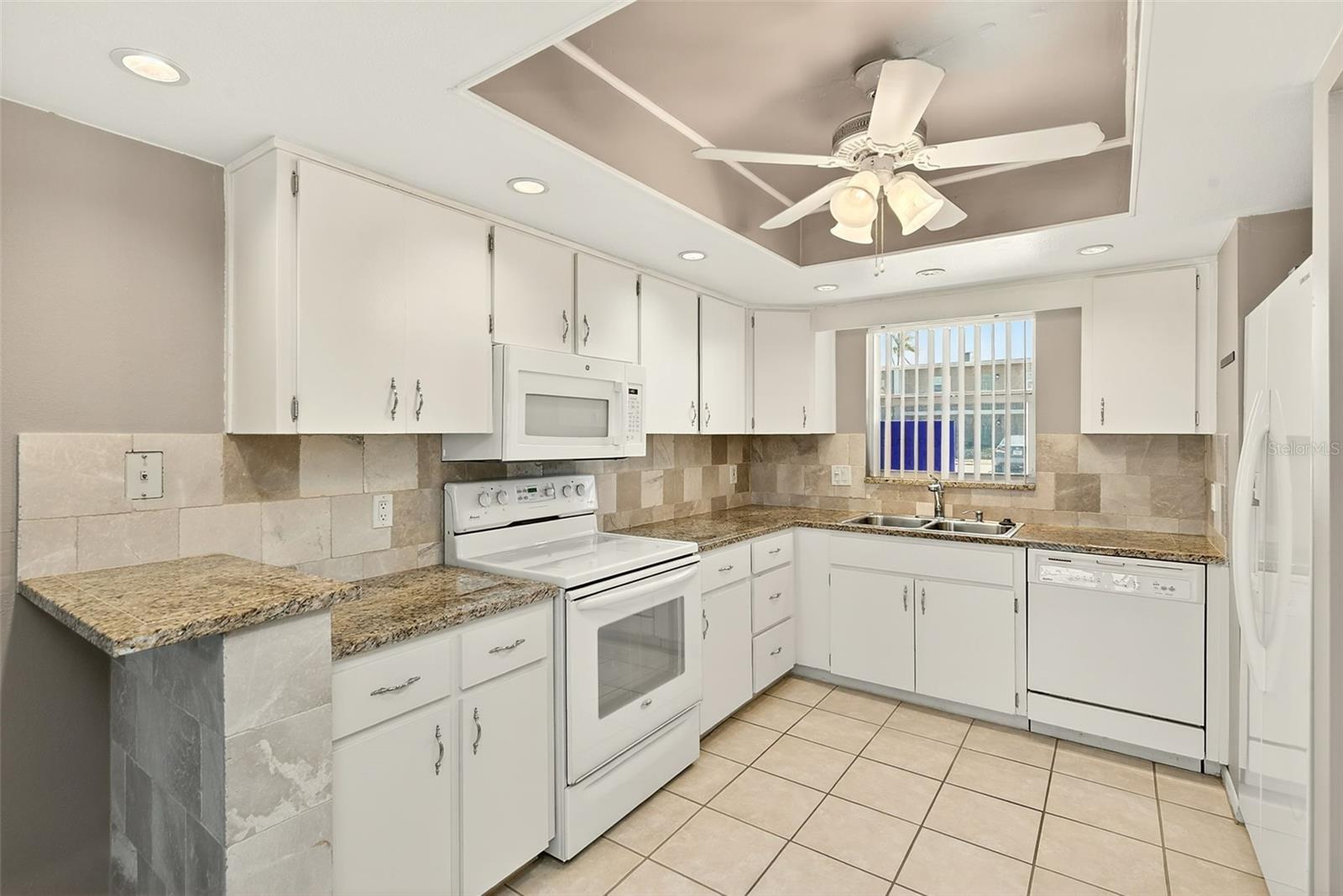 Image 12 of 42 For 12300 Park Boulevard 116