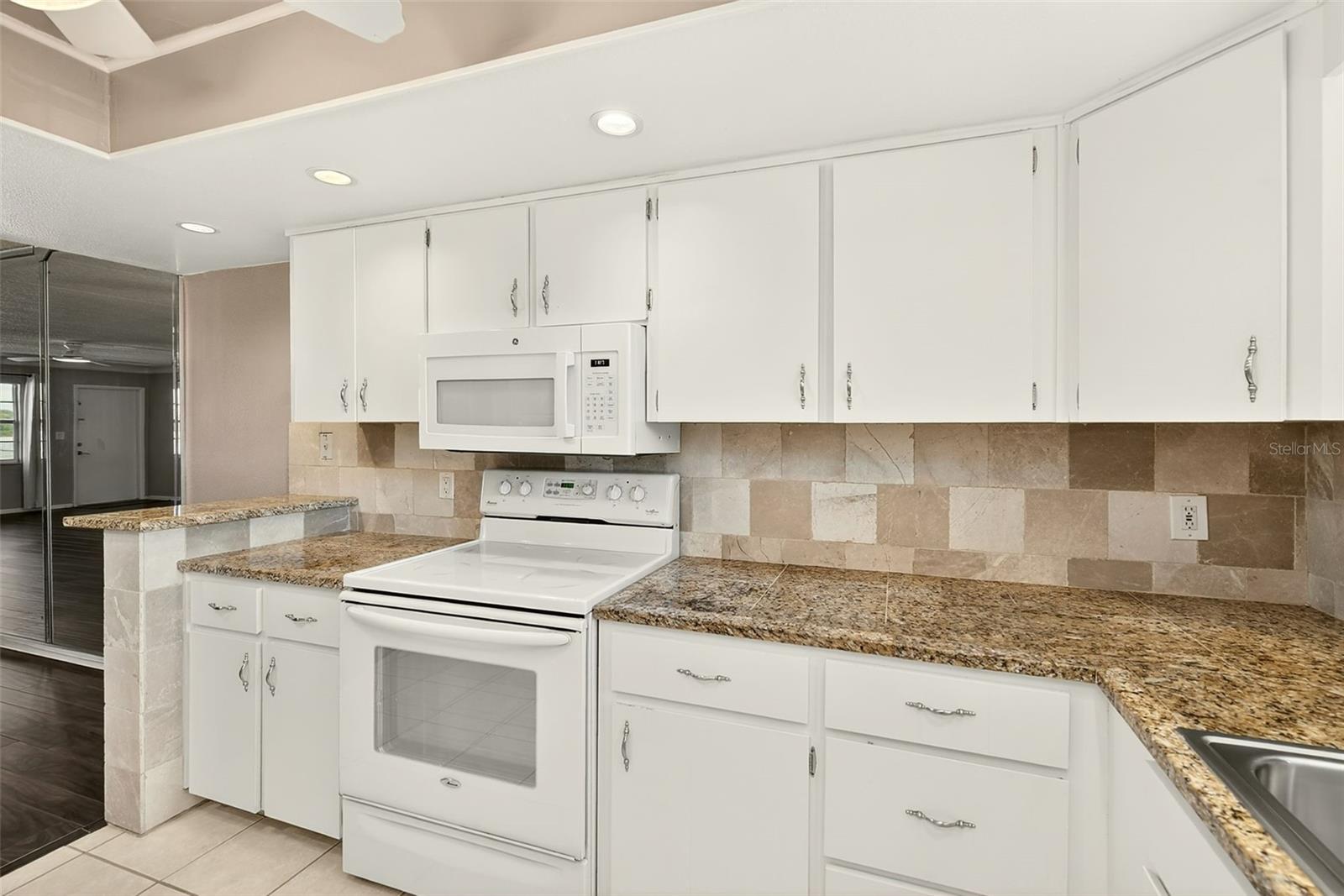 Image 14 of 42 For 12300 Park Boulevard 116