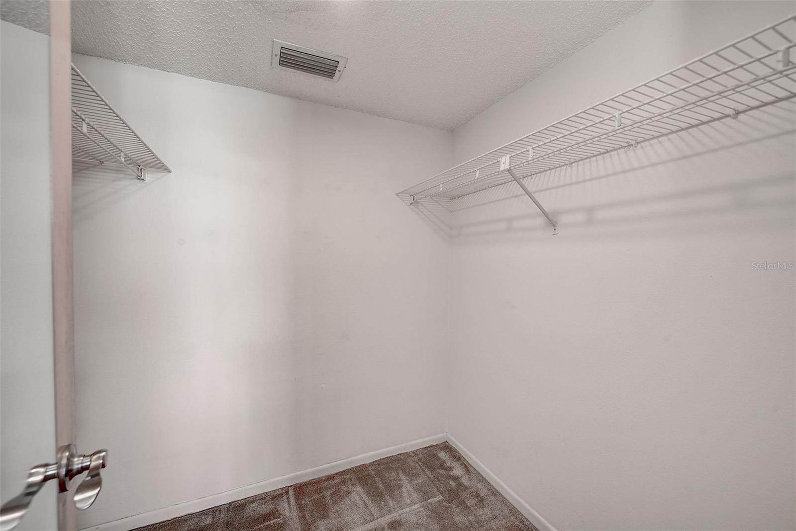 Image 21 of 42 For 12300 Park Boulevard 116